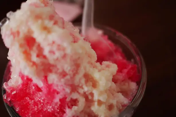 Foto von Nam Khaeng Sai - Thailändisches Shaved Ice Dessert – fertig angerichtet