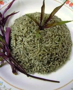 Foto von Nasi Lemuni - Aromatischer Kräuterreis aus Malaysia – fertig angerichtet