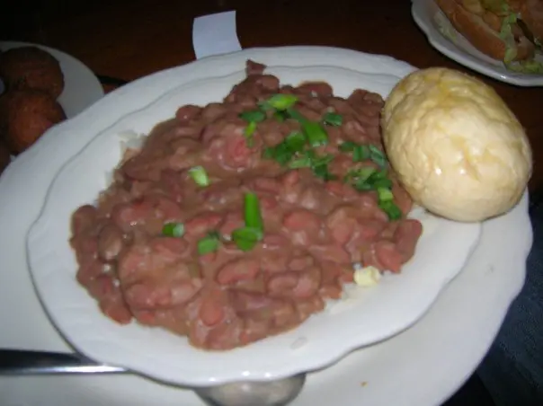 Foto von Original New Orleans Red Beans and Rice – fertig angerichtet