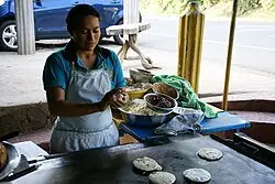 Foto von Original Salvadorianische Pupusas – fertig angerichtet
