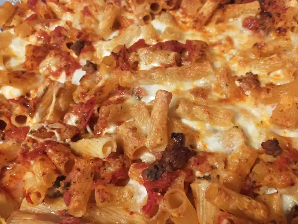 Foto von Pasta al forno (Italienischer Nudelauflauf) – fertig angerichtet