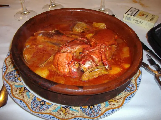 Foto von Pira Caldo (Paraguayische Fischsuppe) – fertig angerichtet