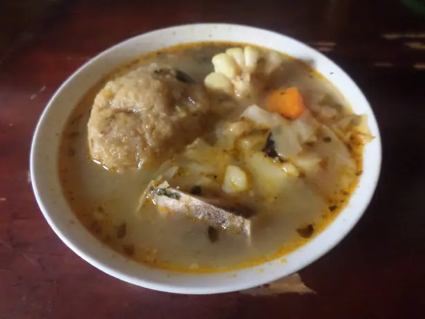 Foto von Puerto-Ricanische Kochbananen-Suppe (Sopa de Plátano) – fertig angerichtet