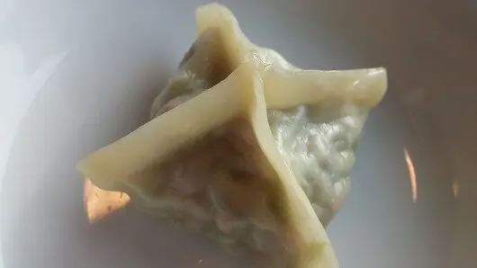 Foto von Pyeonsu (Koreanische Sommer-Teigtaschen) – fertig angerichtet