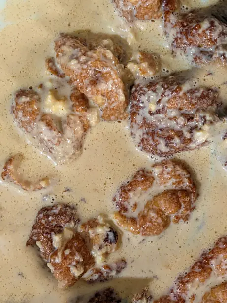 Foto von Rasabali (Indische Käsetaler in Kardamom-Milch) – fertig angerichtet