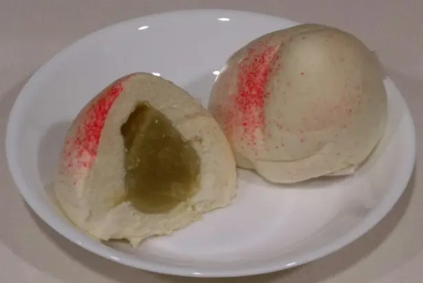 Foto von Shou Tao – Chinesische Longevity Peaches (Glückspfirsiche) – fertig angerichtet