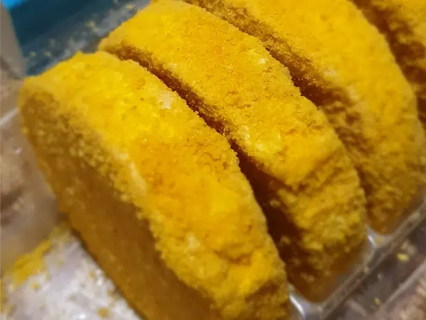 Foto von Silvanas (Cashew-Meringue-Sandwiches) – fertig angerichtet