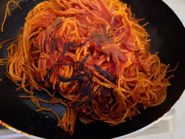 Foto von Spaghetti all'assassina – fertig angerichtet