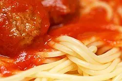 Foto von Spaghetti mit Fleischbällchen – fertig angerichtet