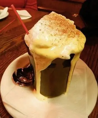 Foto von Tom and Jerry (Cocktail) – fertig angerichtet