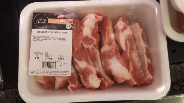 Foto von Toskanische Rosticciana (Gegrillte Schweinerippchen) – fertig angerichtet