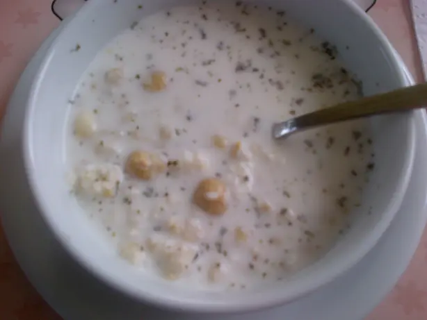 Foto von Toyga-Suppe (Toğga) – fertig angerichtet