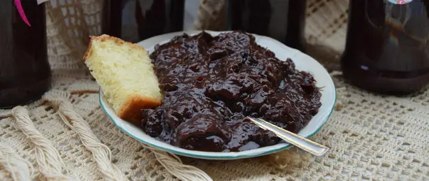 Foto von Traditionelles Powidl (Böhmisches Pflaumenmus) – fertig angerichtet