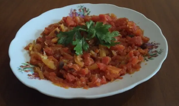 Foto von Ummak huriyya – fertig angerichtet