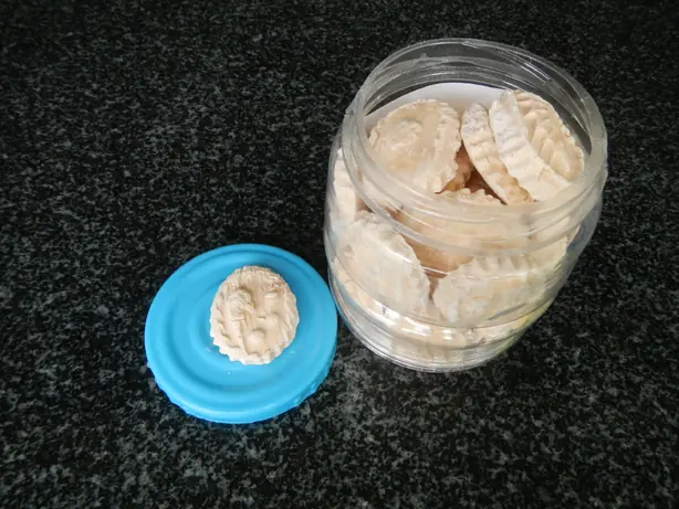 Wikipedia-Bild - 06402jfAbucay_Bataan_Samal_New_East_Market_Bridge_Welcomefvf_26.JPG - Foto: Judgefloro - PUBLIC DOMAIN