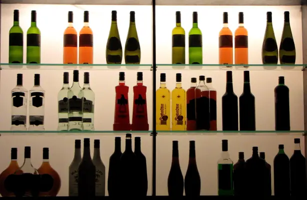 Wikipedia-Bild - Flessen_drank.jpg - Foto: Ziko - CC BY-SA 3.0