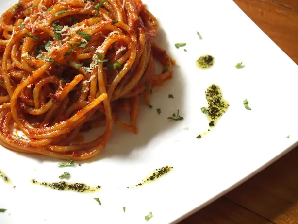 Foto von Arrabbiata-Sauce klassisch – fertig angerichtet