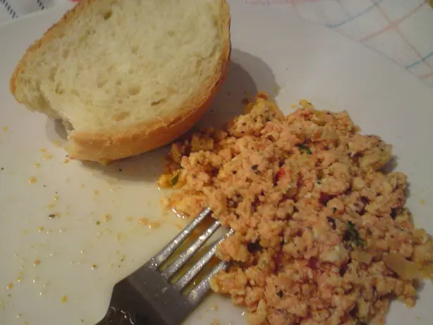 Foto von Griechische Strapatsada Kagianas – fertig angerichtet