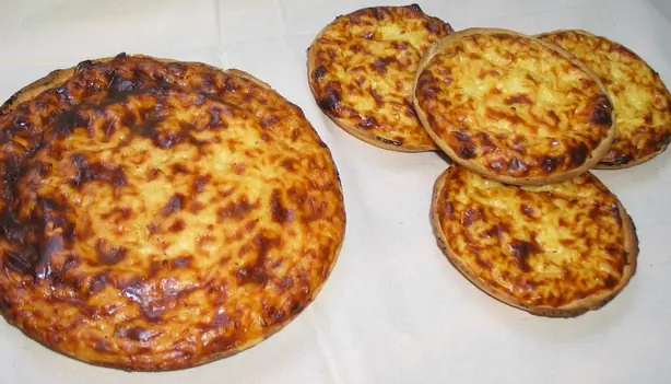 Foto von Belgischer Reisfladen klassisch – fertig angerichtet