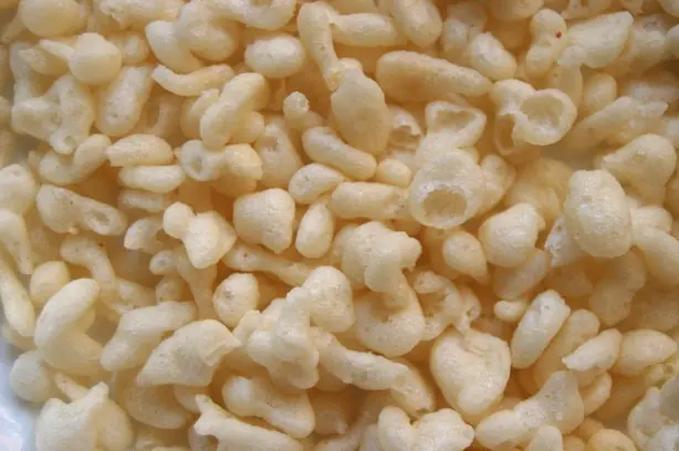 Foto von Japanische Tenkasu Tempura-Flocken – fertig angerichtet