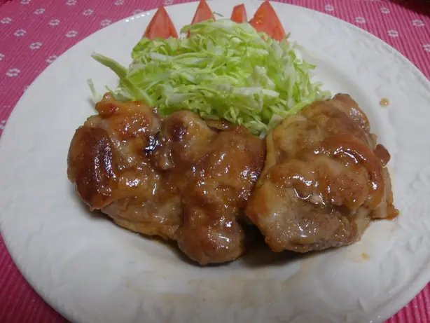 Foto von Klassische Japanische Teriyaki-Sauce – fertig angerichtet