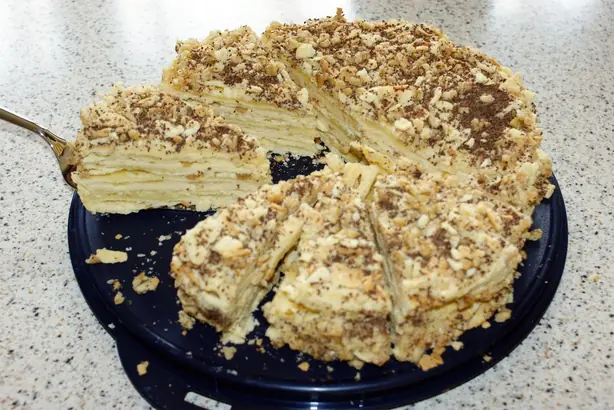 Foto von Russische Napoleon Torte klassisch – fertig angerichtet