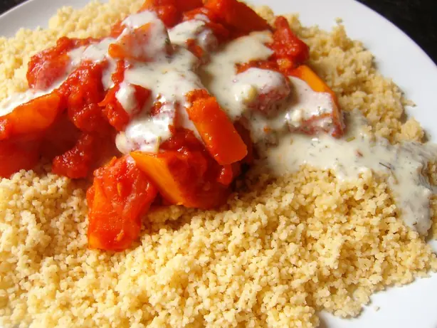 Foto von Afghanisches Kürbisgericht Kadu Bouranee – fertig angerichtet