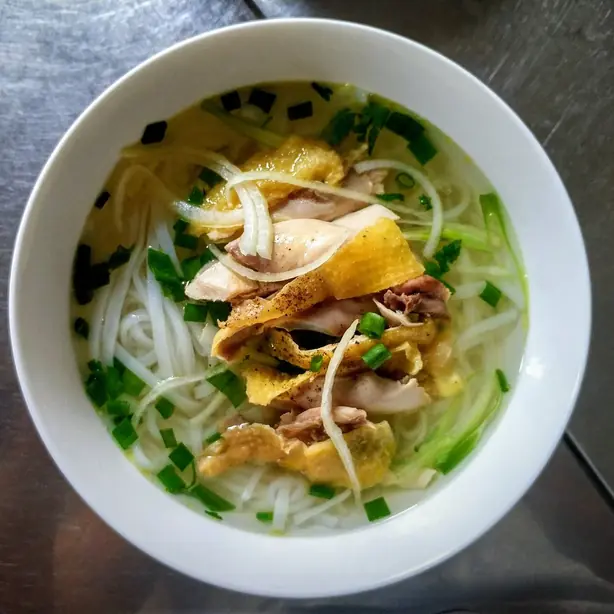 Foto von Vietnamesische Phở Bò Klassisch (2) – fertig angerichtet