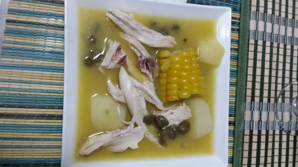 Foto von Kolumbianischer Ajiaco – fertig angerichtet