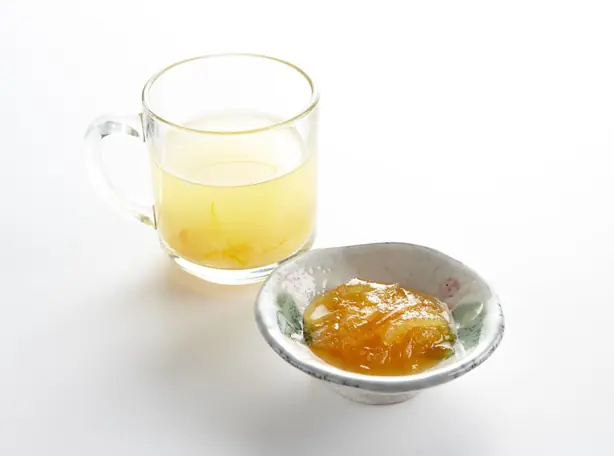Foto von Koreanischer Yujatee Yuja-cha – fertig angerichtet