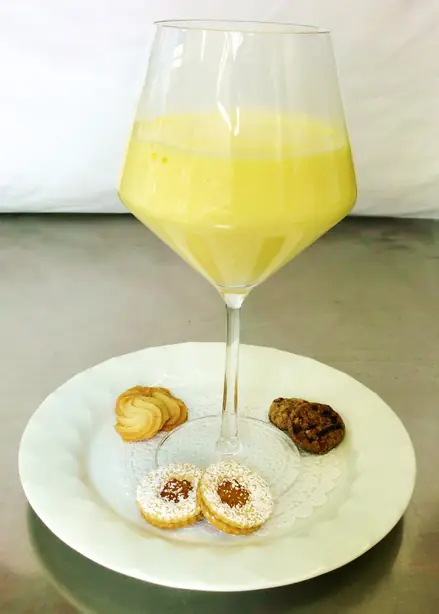 Foto von Klassische italienische Zabaglione – fertig angerichtet